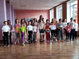 Отчётный концерт танцевального коллектива "Капельки" Отчётный концерт танцевального коллектива "Капельки"