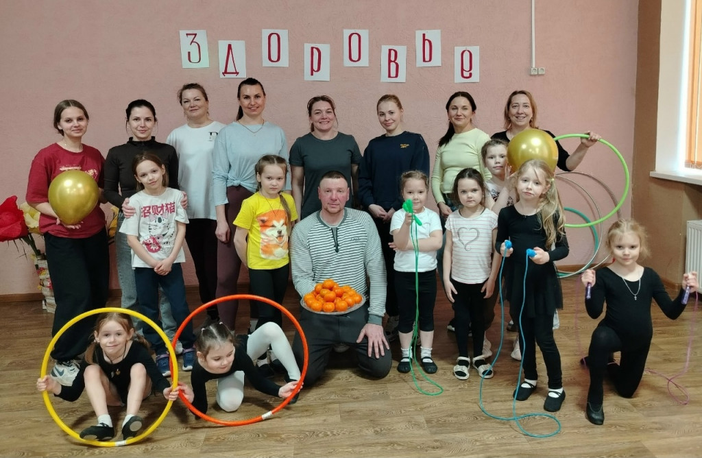 Спортивно-игровая программа "За здоровье всей семьёй!"