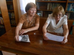 «Несу всё лучшее на свете…» «Несу всё лучшее на свете…»