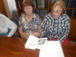 «Я строил окопы и доты, железо и камень тесал...» «Я строил окопы и доты, железо и камень тесал...»