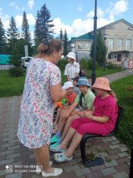 Игровая программа &laquo;У книги нет каникул&raquo;