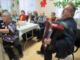 ​"Возраст зрелых, мудрых людей часто называют осенью жизни"