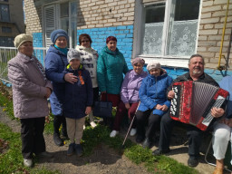 «Поём всем двором» «Поём всем двором»