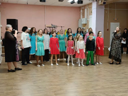 Благотворительный концерт "Своих не бросаем" Благотворительный концерт "Своих не бросаем"